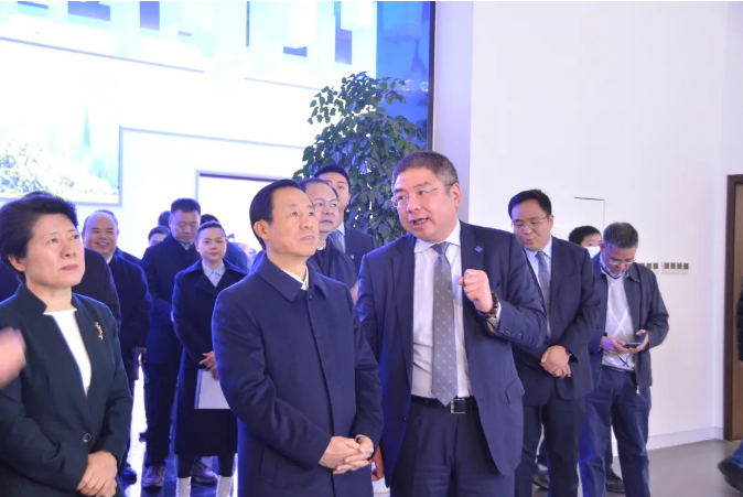 奮進(jìn)新征程丨湖南省委書記許達(dá)哲一行蒞臨盈峰環(huán)境長(zhǎng)沙基地調(diào)研考察