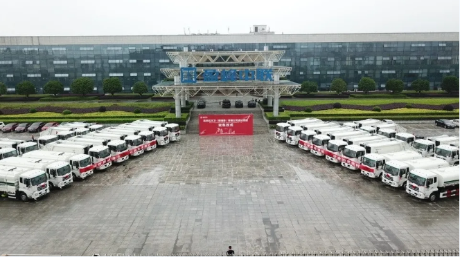 盈峰環(huán)境批量環(huán)衛(wèi)裝備發(fā)往柬埔寨，助力“一帶一路”建設(shè)